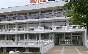 Dahlia Garden Hotel